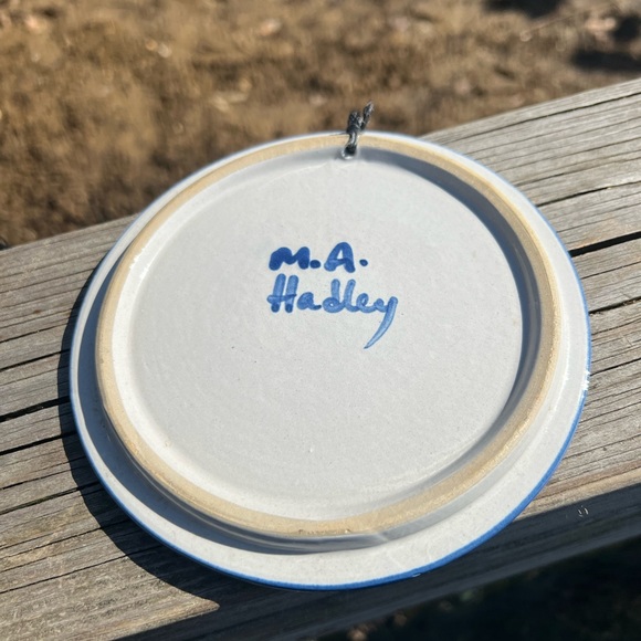 Vintage M.A. Hadley Trivet/ Wall Plate Farmhouse Preowned 6 2/8” Across - Picture 6 of 10